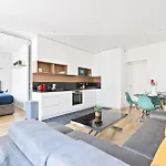 Quartier Champs-Élysées 1 Bedroom Apartment Free Netflix
