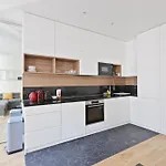 Quartier Champs-Élysées 1 Bedroom Apartment Free Netflix