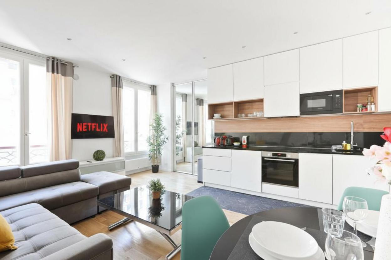 Quartier Champs-elysees 1 Bedroom Free Netflix Apartment